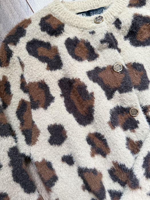 Светр зара у смужку, принт