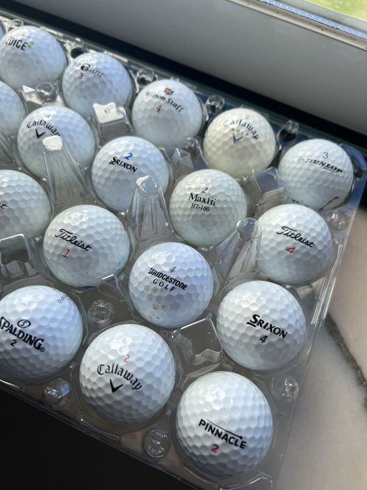 Bolas de golf em bom estado