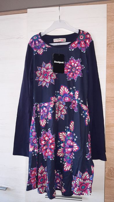 Платье Desigual новое