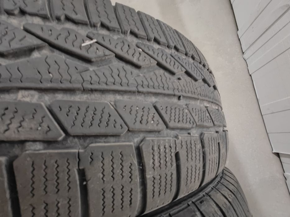 Шини зимові 225/60 R17
