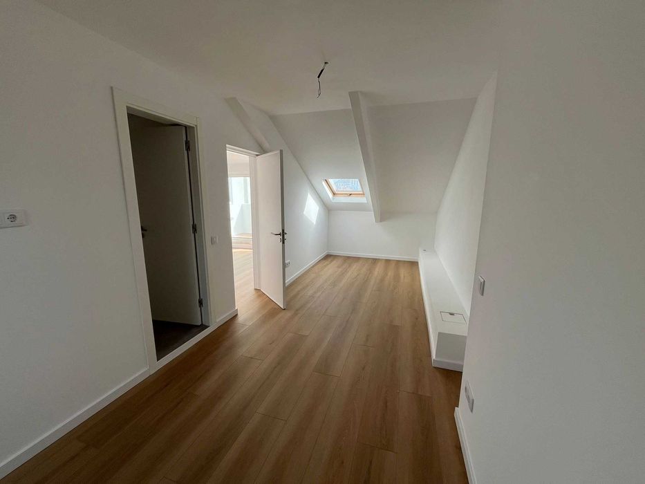 Fantástico T1 em Lisboa com Varanda e Muita Luz Natural