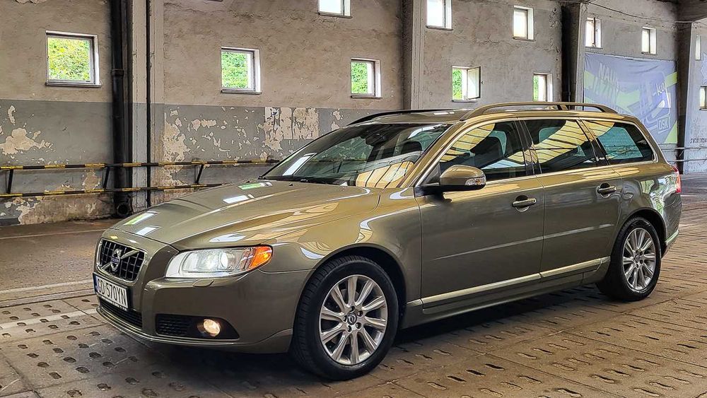 Volvo V70 2011 r.  Super stan bezwypadkowy