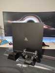 Konsola PS4 pro 1TB + pad