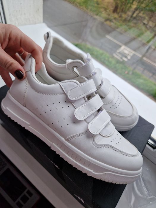 Кросівки лофери хайтопи сліпони мокасини жіночі 38р.