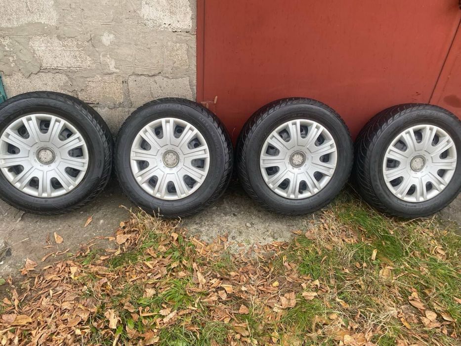 Продам шини,зимова гума R15 на Тойоту(Оригінал)