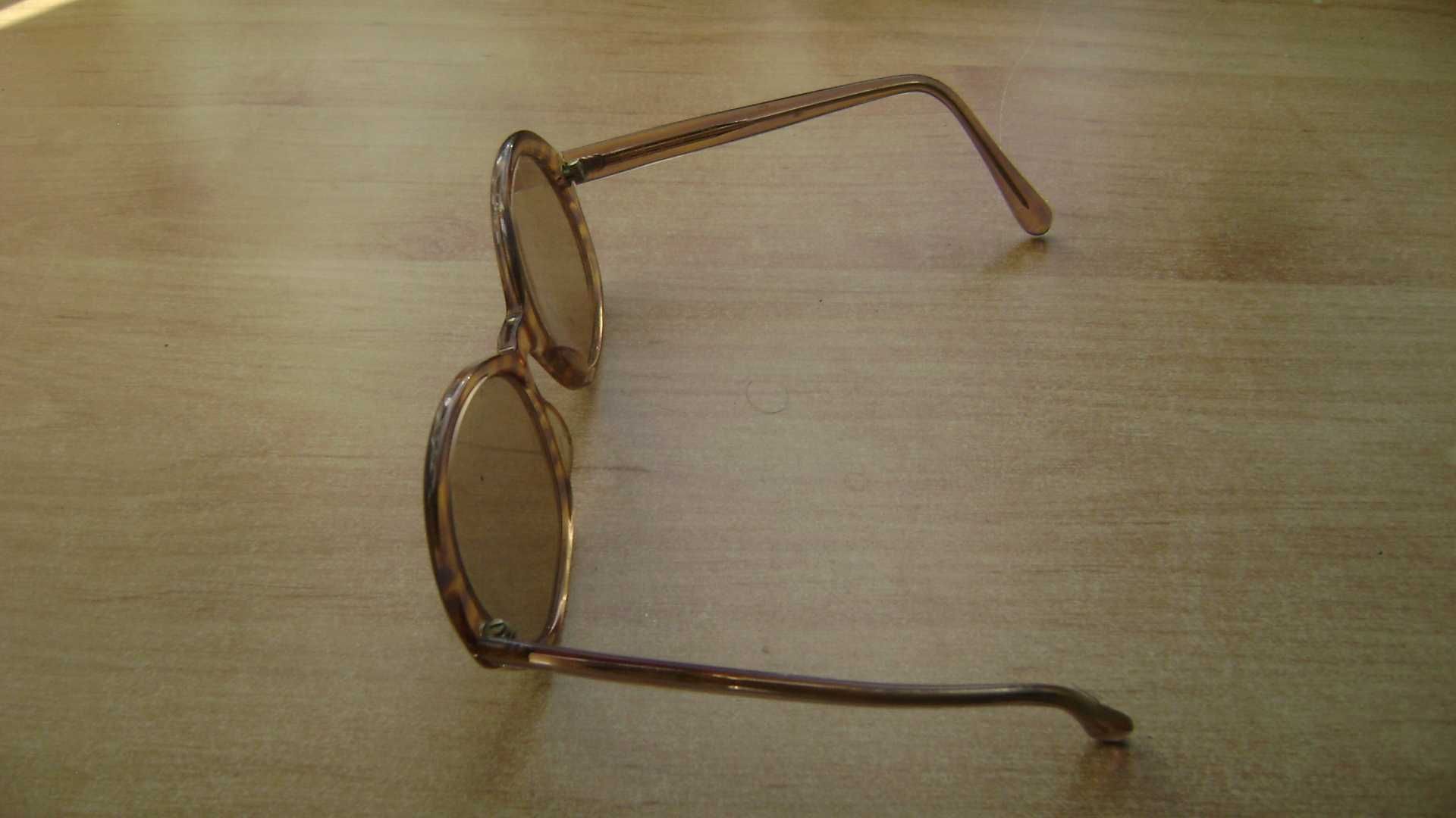 Starocie z PRL - Okulary damskie korekcyjne +2 dioptrie rozstaw 13cm