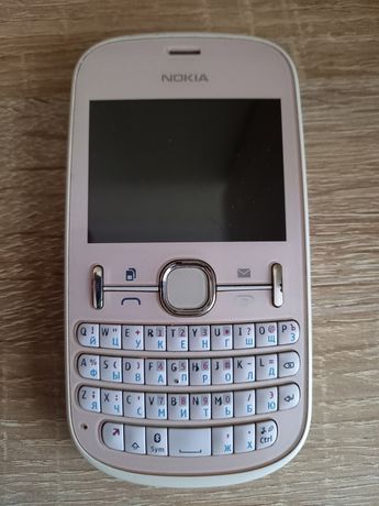 Телефон Nokia Asha 200 (на запчастини)