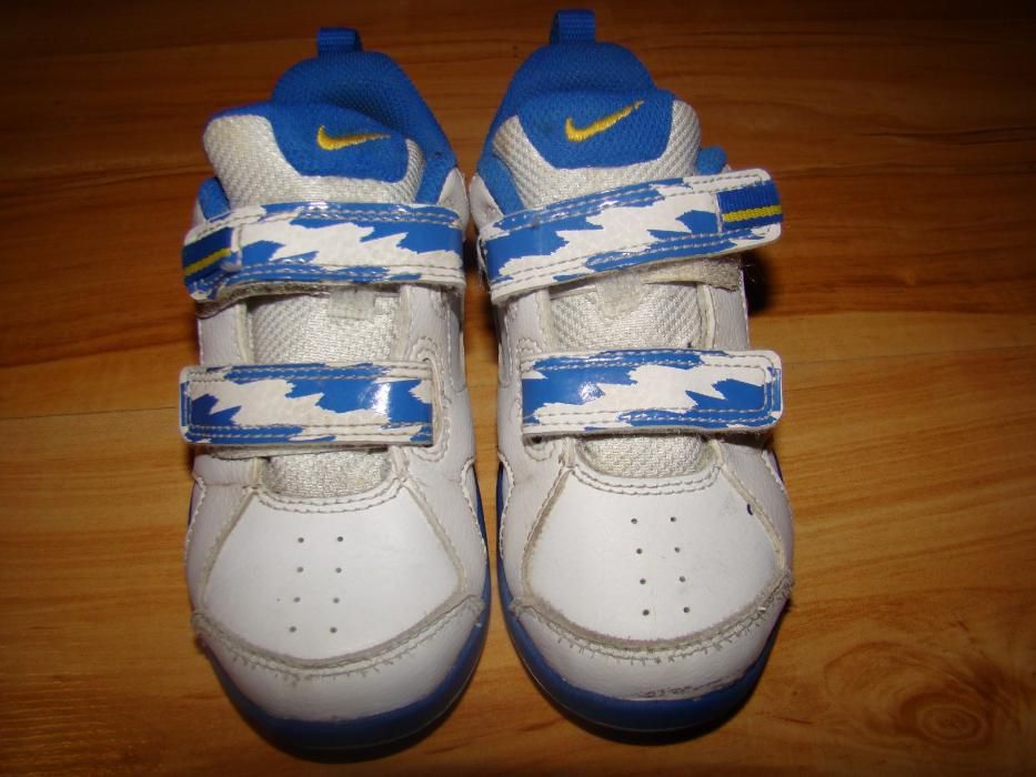 buciki dziecięce nike rozm.27,papcie gratis