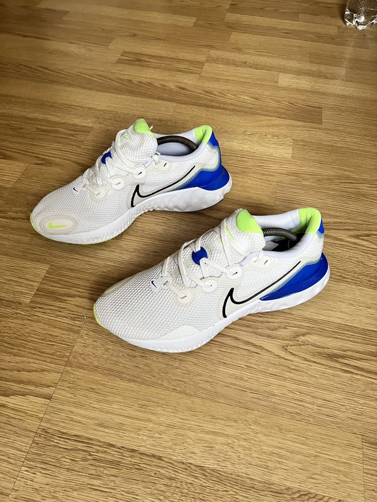 кроссовки сетка Nike Renew Run оригинал как новые 42 26,5 - 27 см