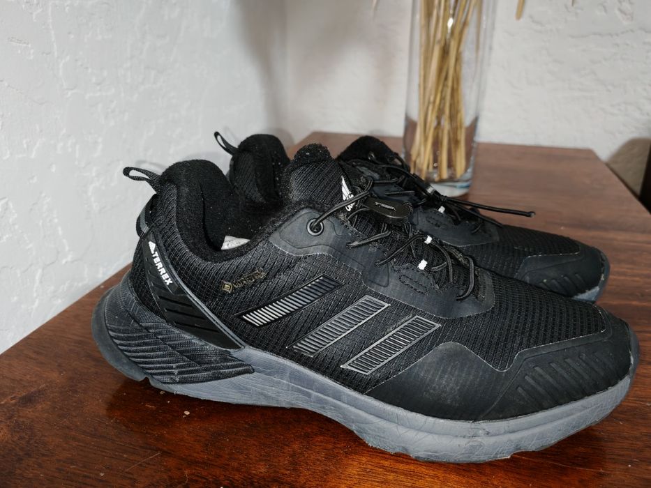 Кросівки Adidas зима 42-42,5