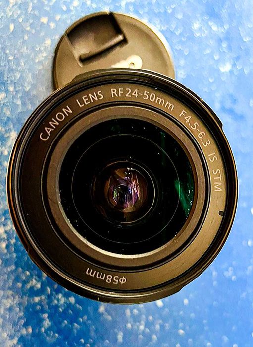Lente Canon RF 24-50mm f/4.5-6.3 IS STM - COMO NOVA