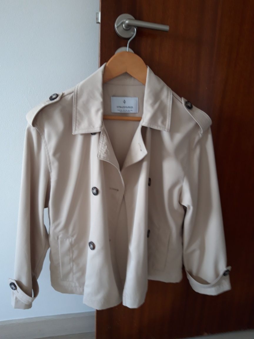 Gabardine bege da Stradivarius