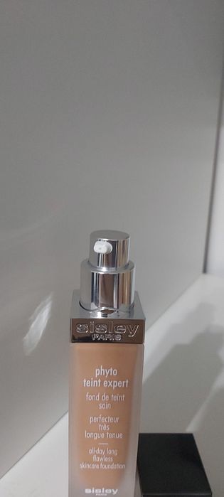 Sisley podkład upiększający natural