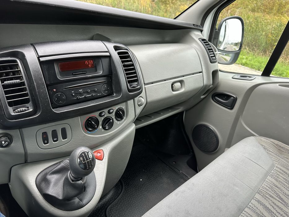 Renualt trafic opel vivaro l1h1 klima 220 tys km IMPORT