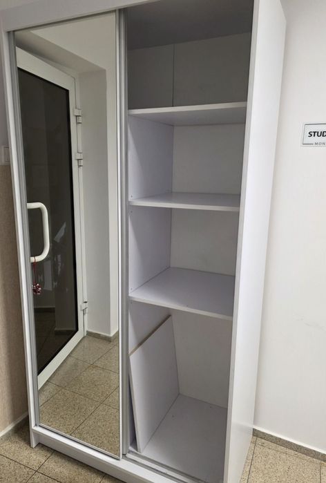 Szafa przesuwna biala mat lustra lustrzane fronty 100 cm
