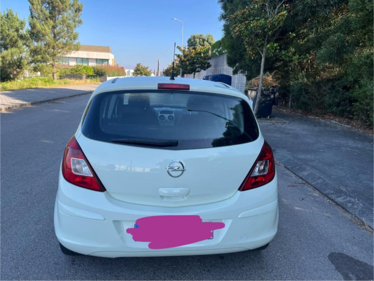 Opel corsa 1.3cdti 5lug ano 2011