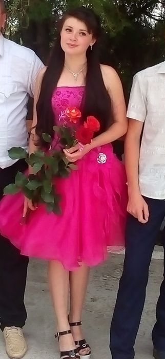 Продам выпускное- нарядное платье