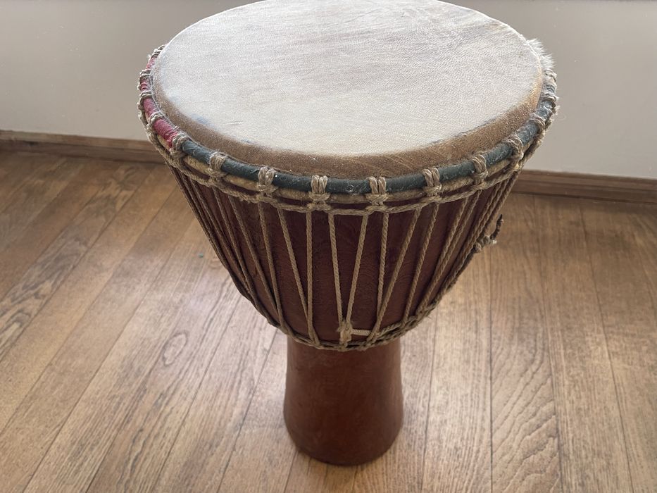 Djambe grande 36cm diametro pele e madeira
