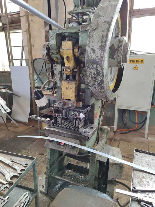 Гибка, порезка (рубка), штамповка,сварка метала аргон,полуавтомат. ЧП.