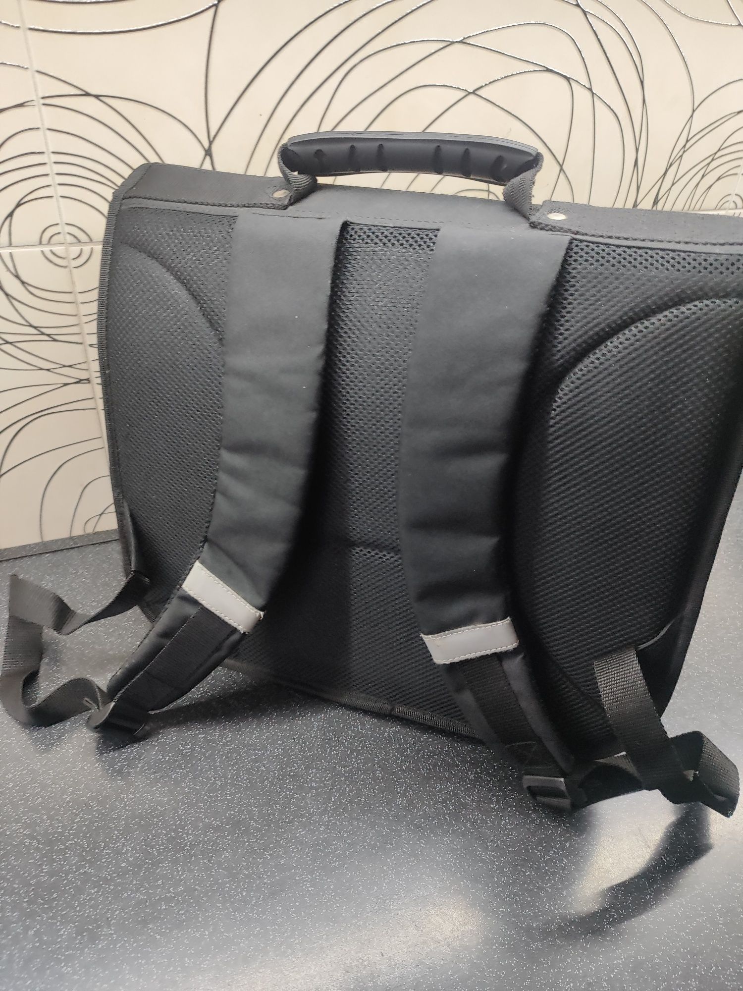 Torba, teczka, tornister, torba na laptopa.
