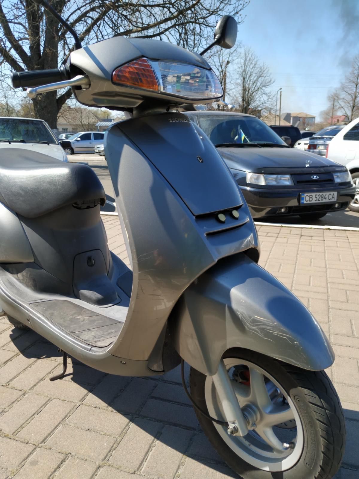 Продам скутер Honda Lead48