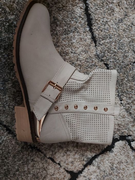 Sprzedam buty damskie