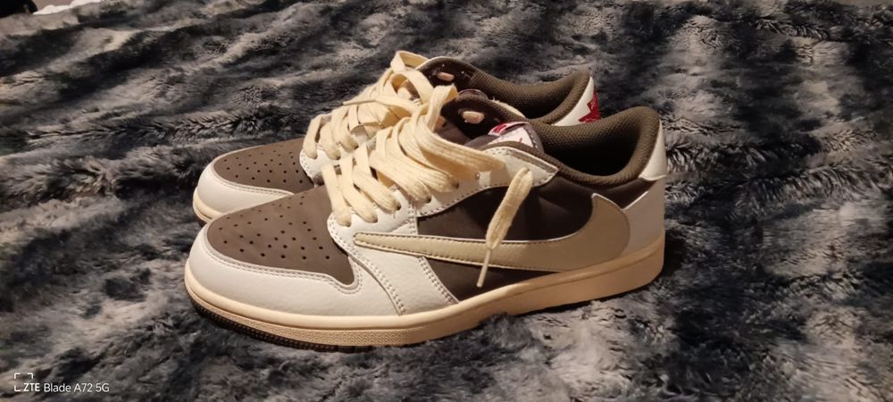Jordan x Travis scott "Mocha" - Tamanho 42
