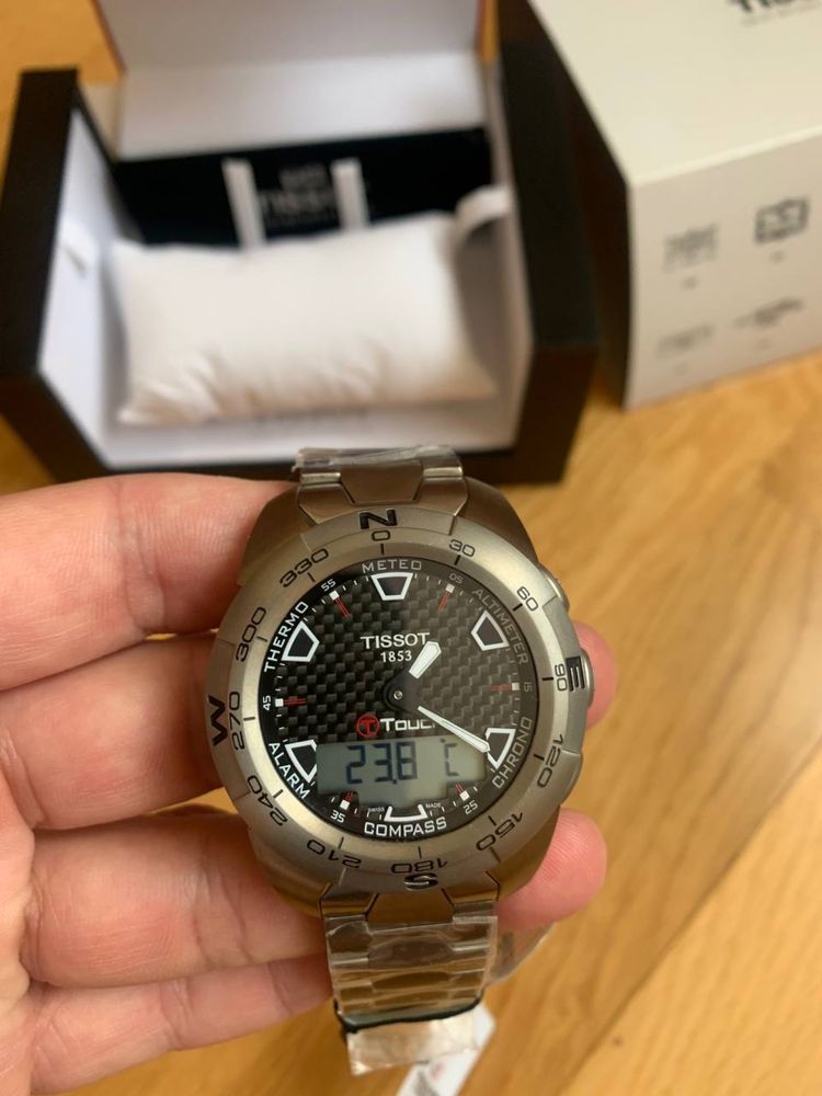 Продам часы Tissot t-touch II Titan новые