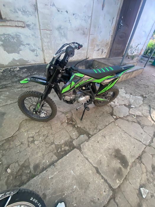 Продам пит байк oт Exdrive barton 125 Не обкатан после покупки