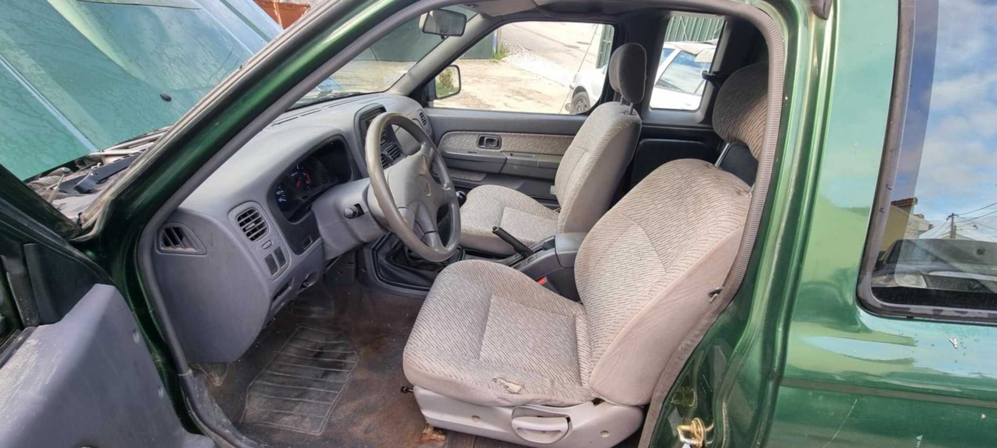 Nissan Navara d22 2.5td para Peças