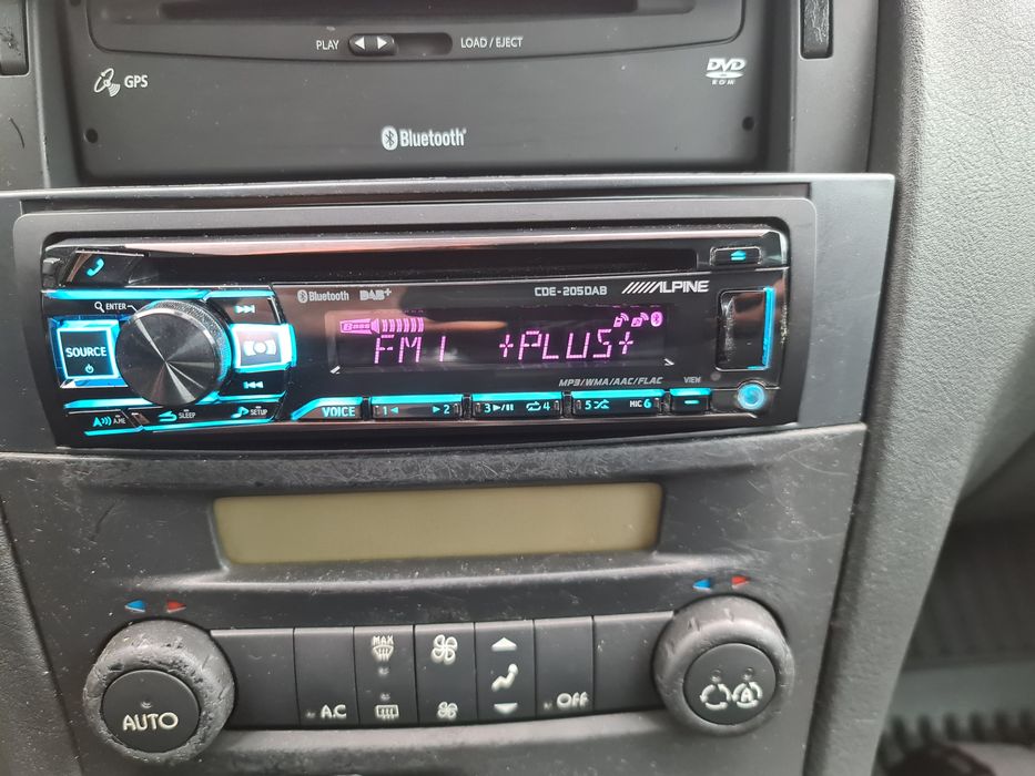 Radio ALPINE CDE 205 DAB+Bluetooth CD USB rgb
