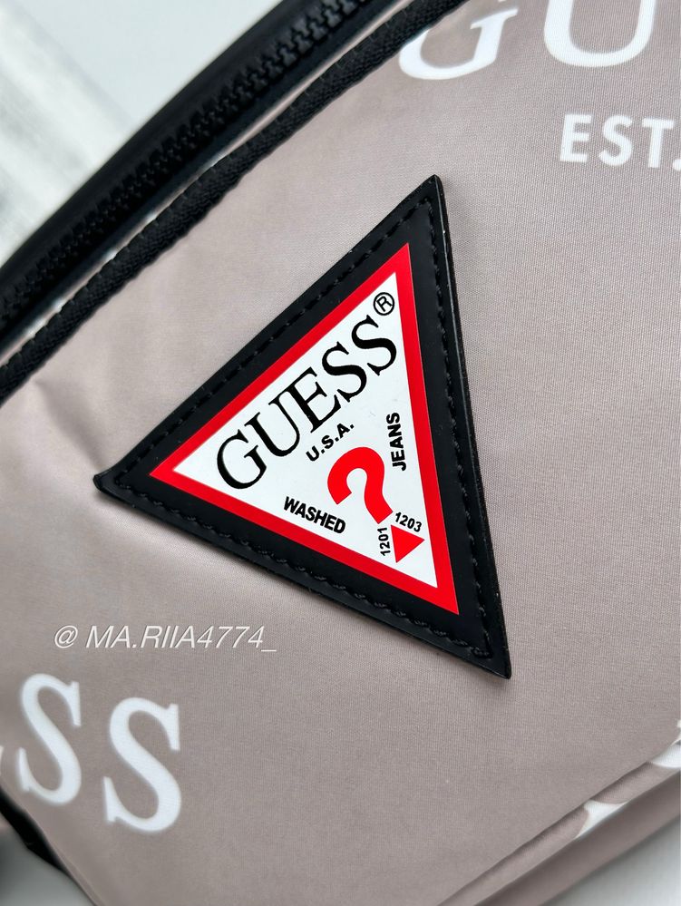 Бананка GUESS нейлонова