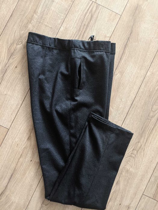 Spodnie damskie 44 legginsy otulające zgrabne