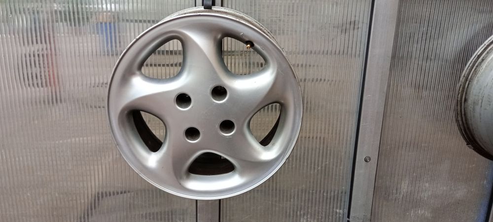 Oryginalne Felgi Aluminiowe R15 4x108 6J