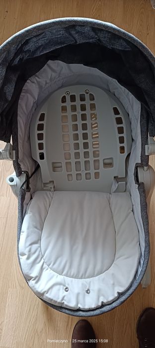 Tiny Love KOŁYSKA z BUDKĄ wielofunkcyjny Leżaczek Bujaczek 3w1