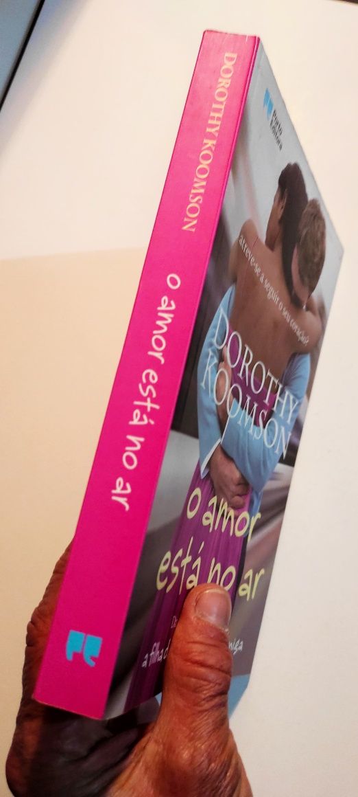 Livro O amor está no ar - Dorothy Koomson