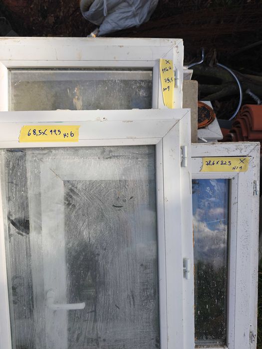 Janelas e portas  ótima oportunidade,são de PVC vidros duplos