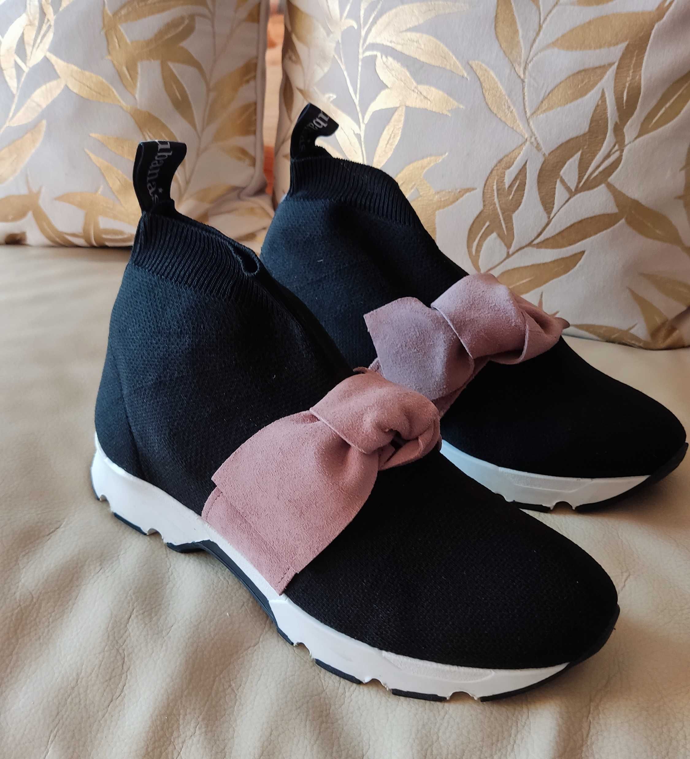 Sapatilhas Cubanas Preto e Rosa