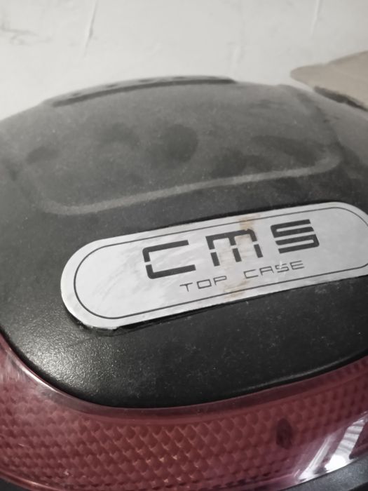 Baú de mota novo usado duas semanas