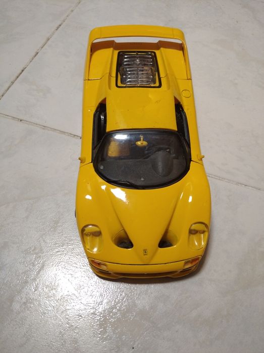 Ferrari escala 1/18