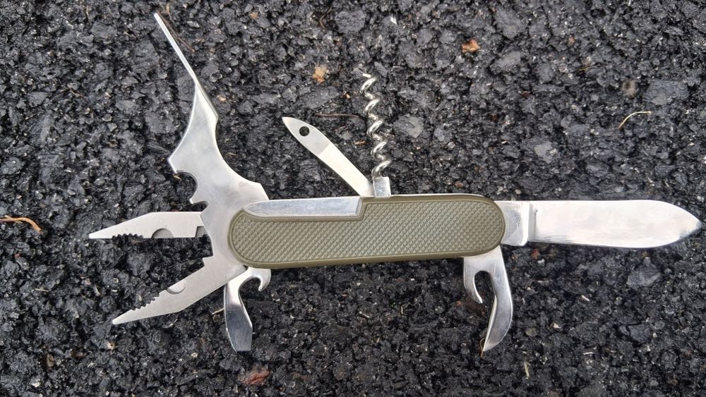 Pack militar de sobrevivência