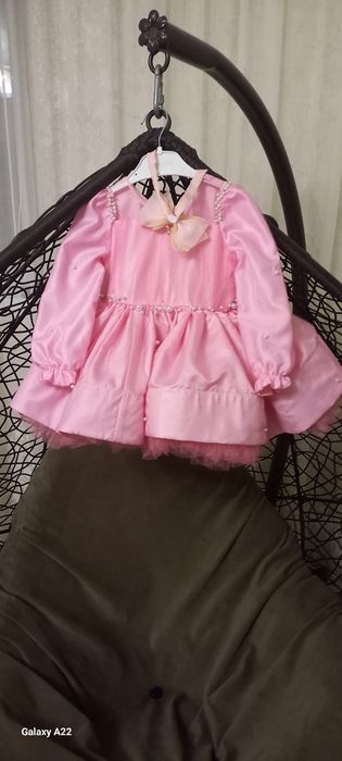 Продам дуже красиву сукню на рочок,для маленької красуні.