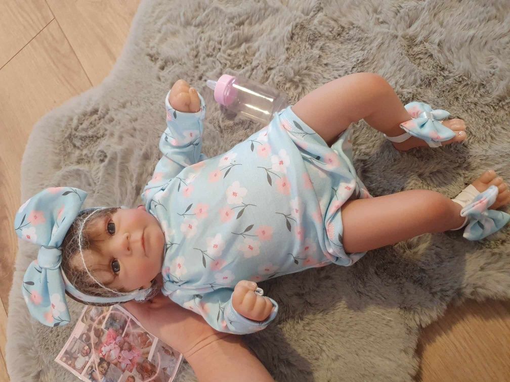 Realistyczna lalka Reborn śliczna dziewczynka z akcesoriami