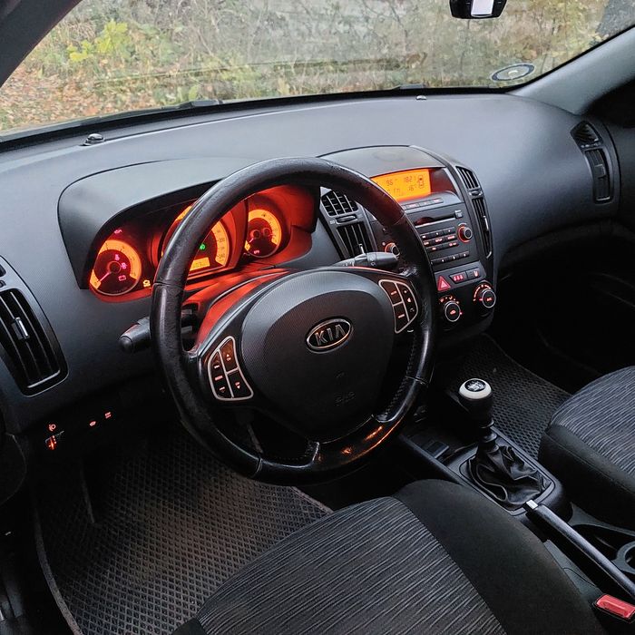 KIA CEED  1.6 CRDI 16V 2008