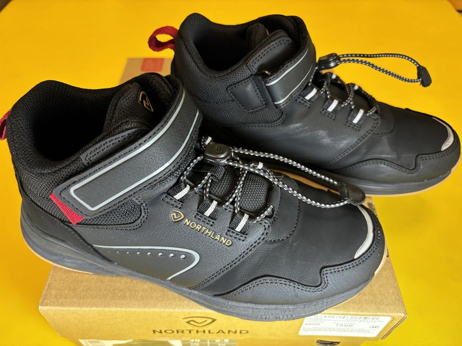 Замшеві черевики для хлопчика, фірма Northland