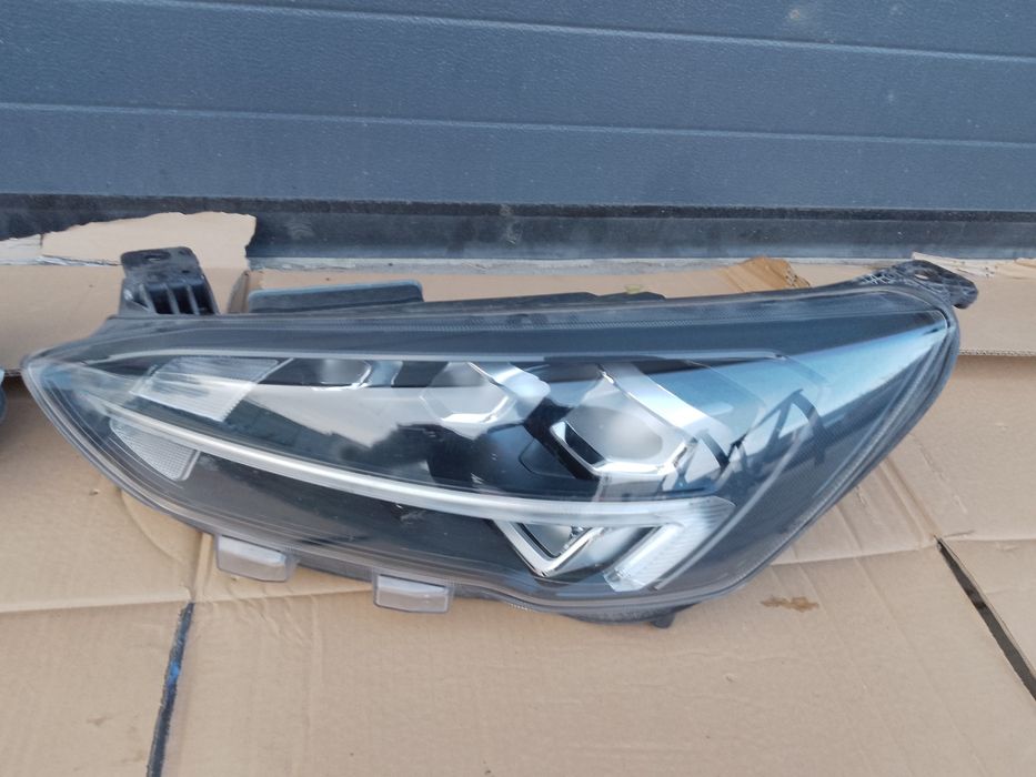 Ford focus MK4 lampy LED,st line czarny środek idealne Europa