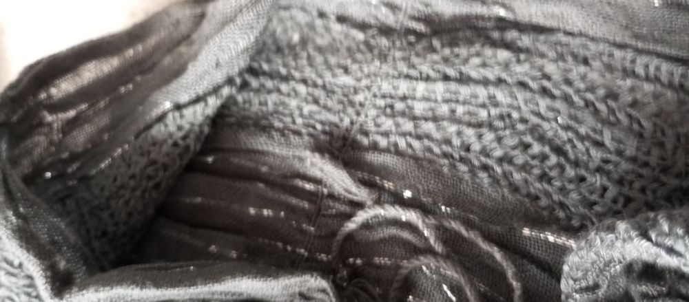 Damski ażurowy szalik srebrna nitka