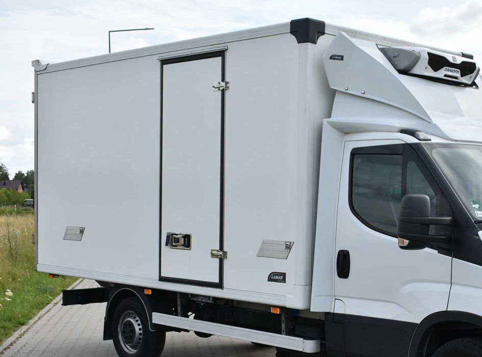 KONTENER CHŁODNIA IZOTERMA IVECO 8 Palet Zanotti Z350S 230V 2019 4,2m