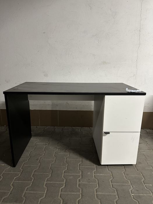 Biurko w idelajym stanie