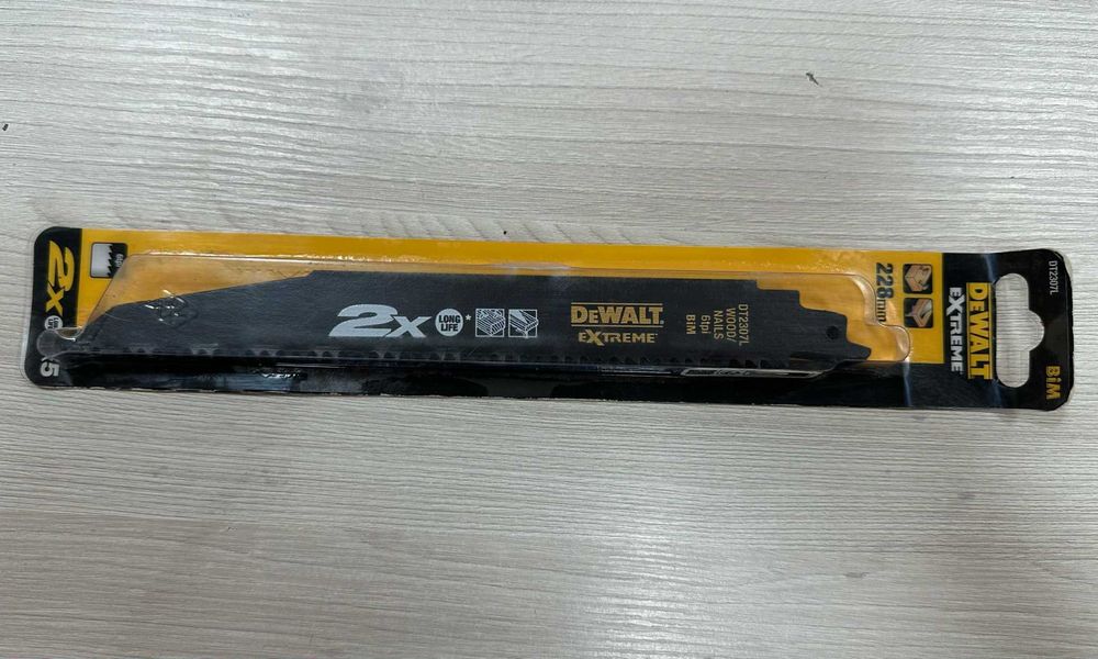 Brzeszczoty do piły szablastej do drewna 228mm DeWALT DT2307L 5szt